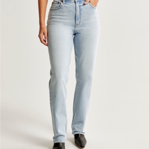 Ultra High Rise 90s Straight Jean  Curve Love A&F | 24\00R - Picture 3 of 10